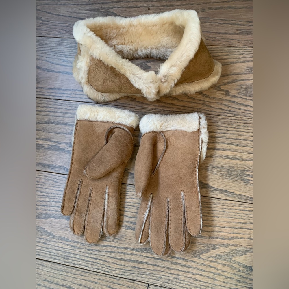 Ugh gloves and headband set